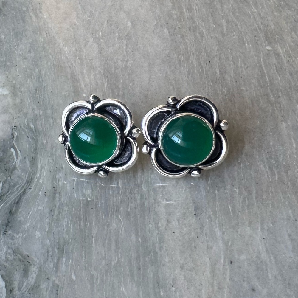 NWOT Sundance Forest of the Night Earrings, Green Onyx, Sterling Silver - Picture 3 of 4